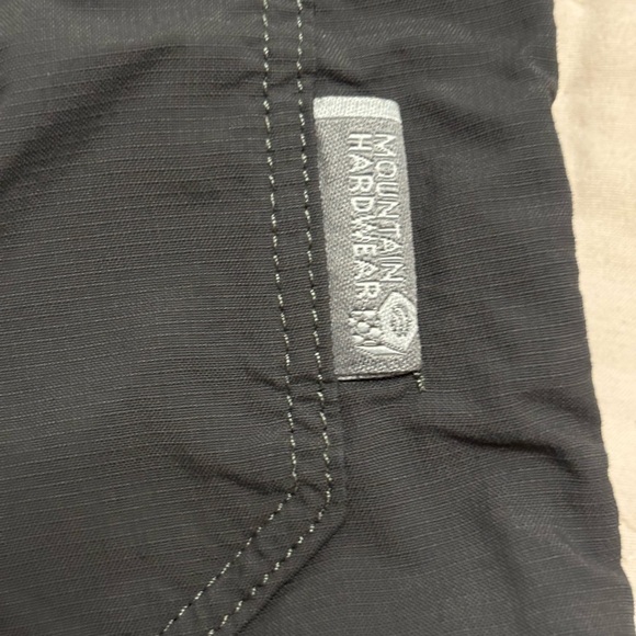 Mountain Hardwear Men's Gray Hiking Shorts size 32 - Picture 3 of 8